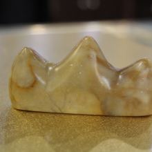  義烏市煜程有機玻璃制品加工廠 主營 亞克力筆架 亞克力展